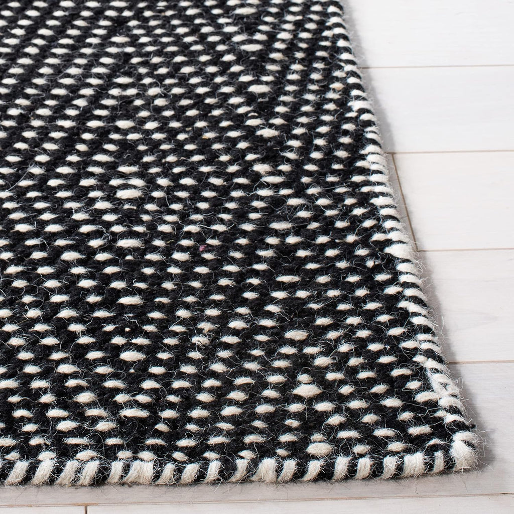 Kilim Collection Area Rug, Black & Ivory, Flat Weave Wool Design, Ideal for High Traffic Areas (KLM380Z)