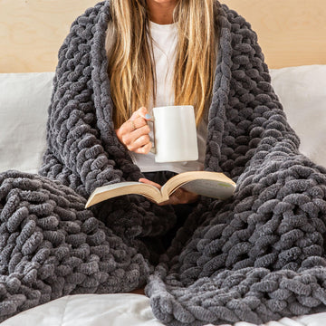 Chunky Knit Throw Blanket 50x60 in, 6 lb Graphite Gray
