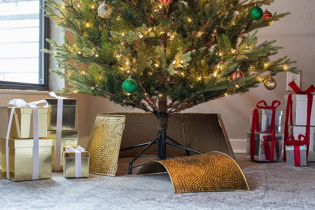 Metal Christmas Tree Collar, Gold, 28" x 10"