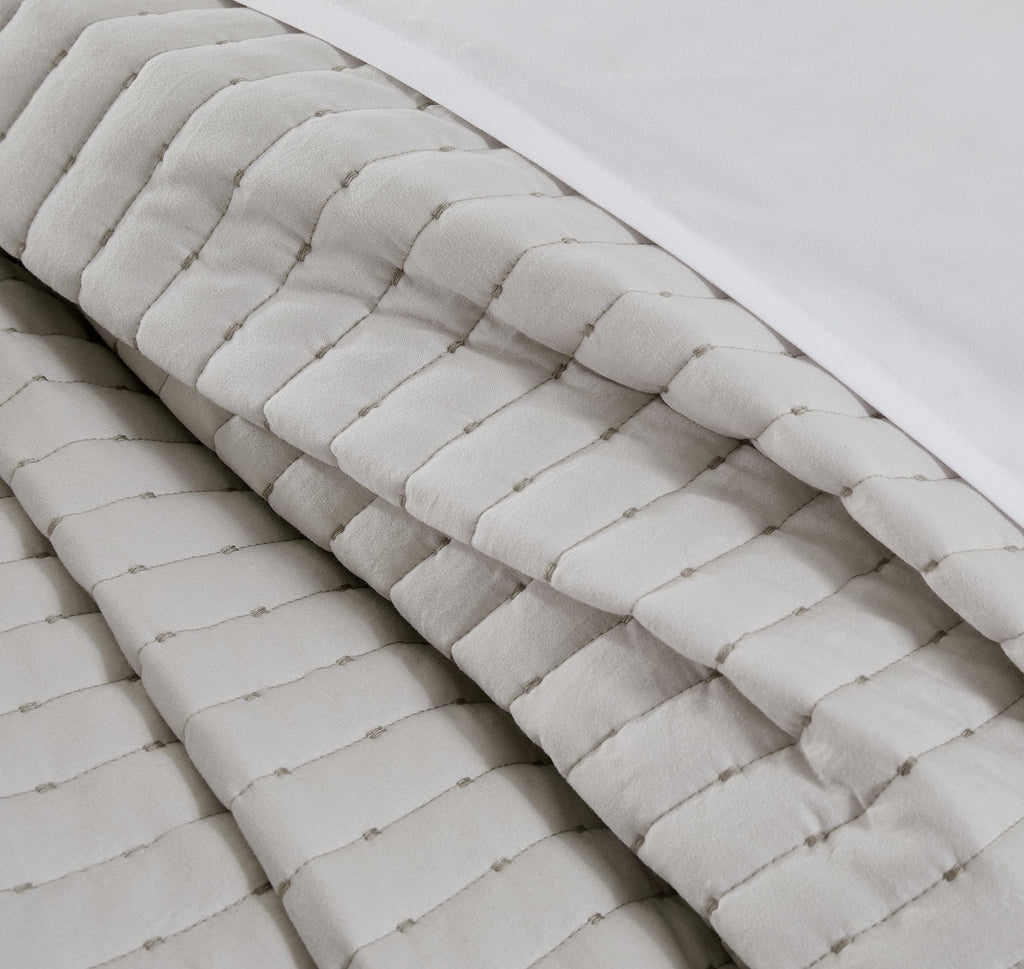Lightweight Quilted Bedspread Quilt Set, Pre-Washed Brushed Microfiber, Handmade-Look Stitching, All-Season