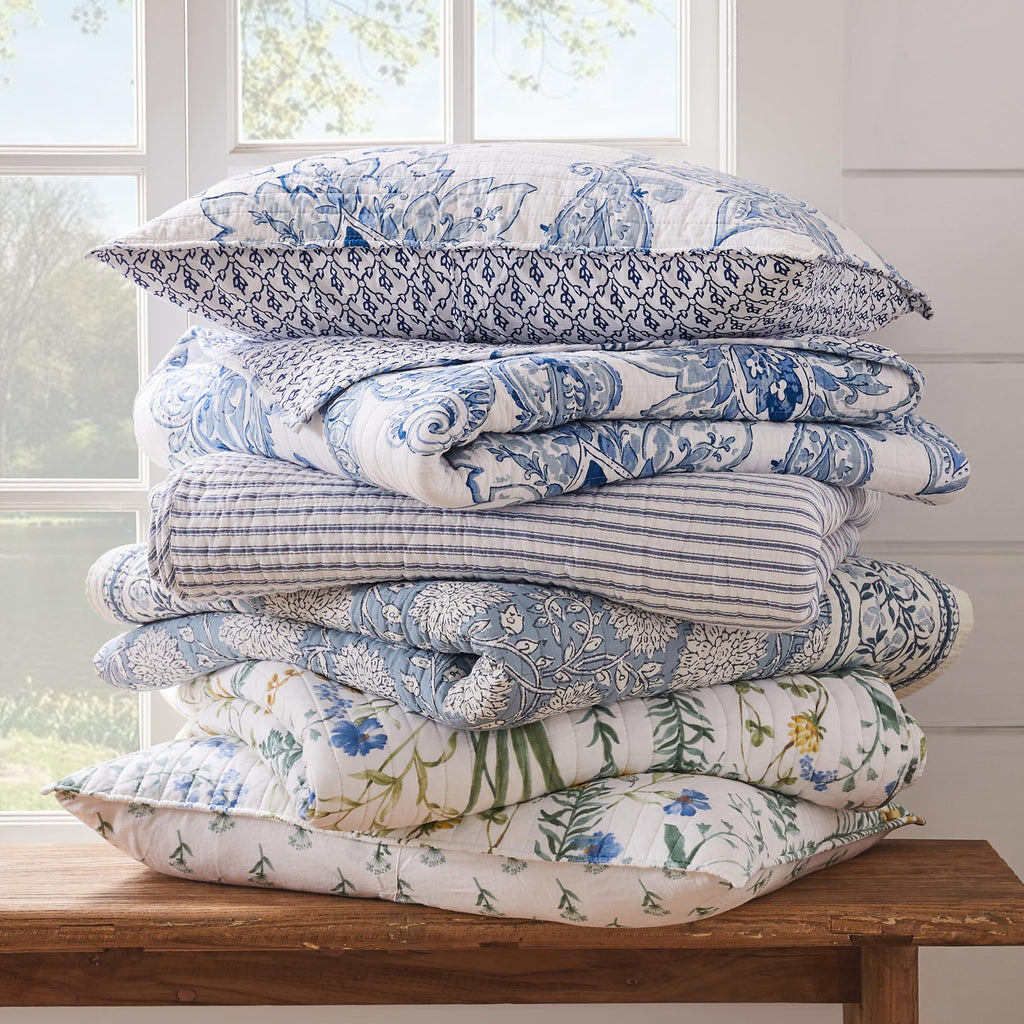 Bennett Quilt Set - Quilt + One Standard Pillow Sham - Floral Paisley - Blue and White - Quilt