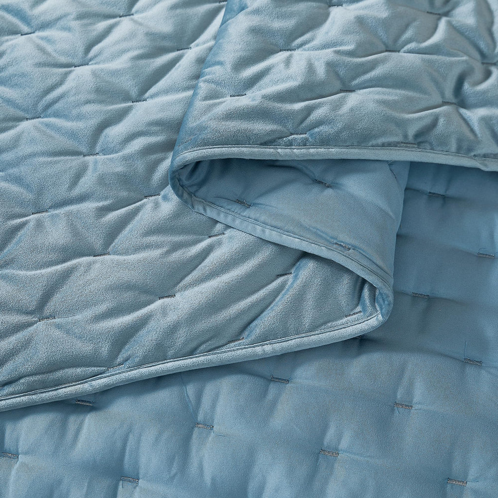 Quilt Set, 3-Piece Cozy Velvet Bedding with Matching Shams, Embroidered Stitch Design (Haven Blue - California