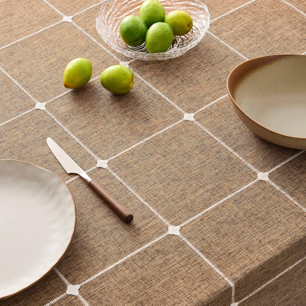 Boho Round Grid Tablecloth with Tassels, Caramel 52in