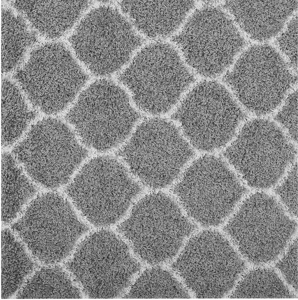 Solvea Moroccan Trellis High Pile Shag 5x8 Area Rug With Lattice Design in Gray and Ivory