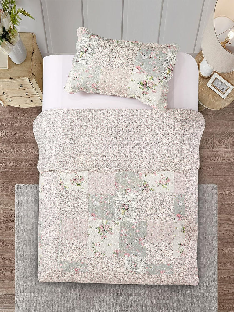 Rose and Sage Quilt Set, 3-Piece Bedding Sets, Traditional Patchwork Design, Washable and Reversible Bedspread, Soft