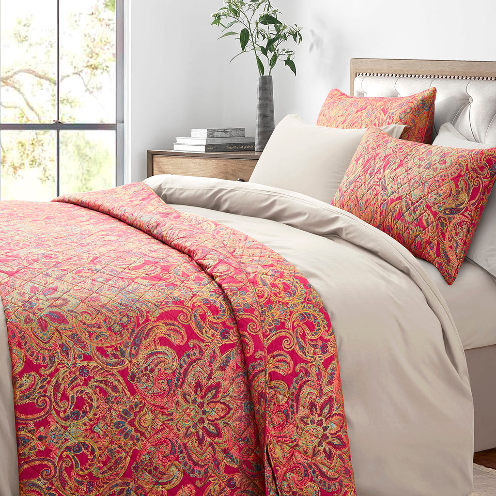 Boho Paisley Print Luxury Quilt and Shams Bedding Set Bohemian Damask Medallion Bedspread Egyptian Cotton