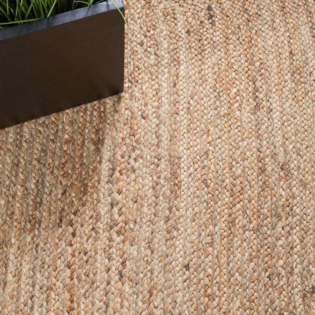 Natural Fiber Collection Area Rug - 4' x 6' Oval, Natural & Black, Handmade Jute, Ideal for High Traffic Areas