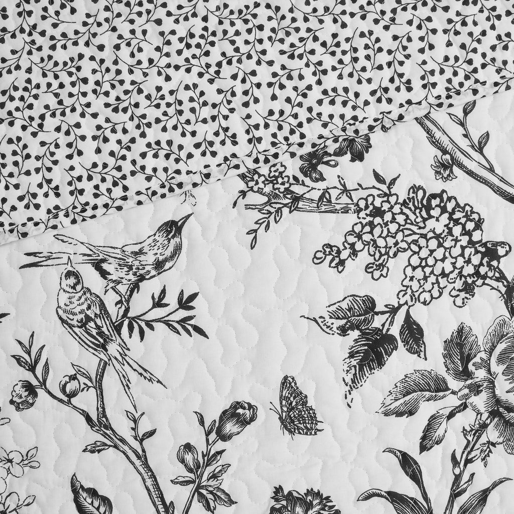 Resort Chantilly Toile Floral Black 3-Piece All-Season Reversible Cotton Quilt Set