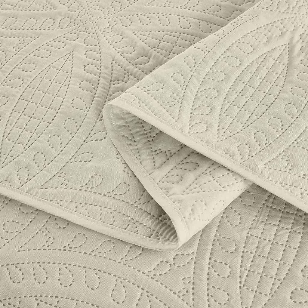 3-piece Oversized Bedspread Coverlet Set (King, Ivory)